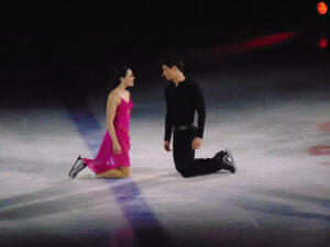 Scott Moir and Tessa Virtue figure skating